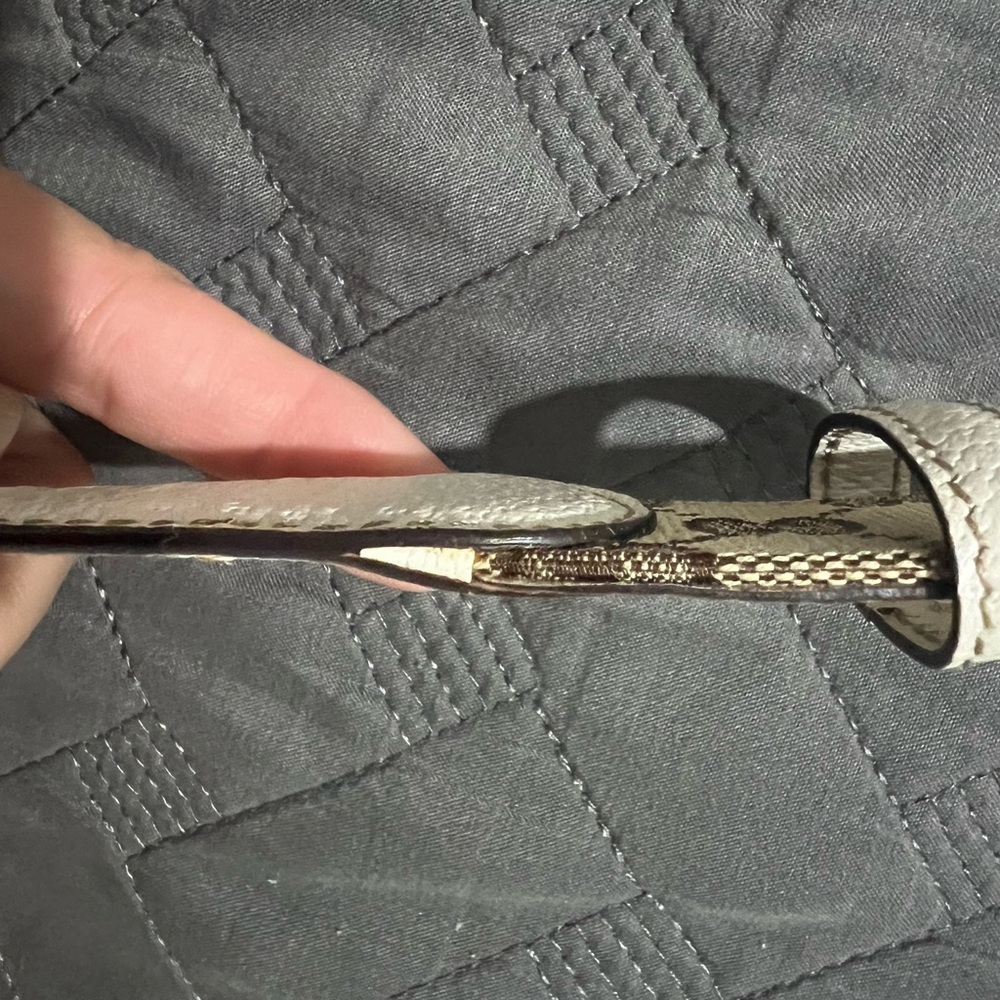 Great Condition. Authentic Reversible Vintage Gg … - image 7